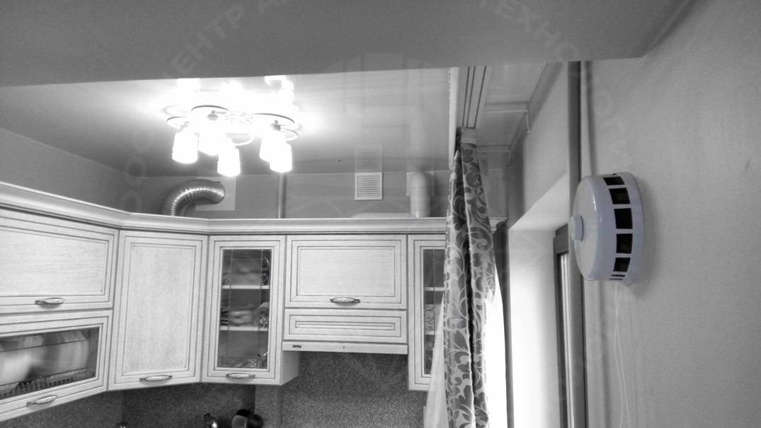 Клапан инфильтрации воздуха в комнате